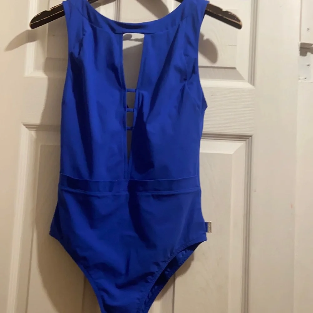 SHAN - Picture 1 of 14